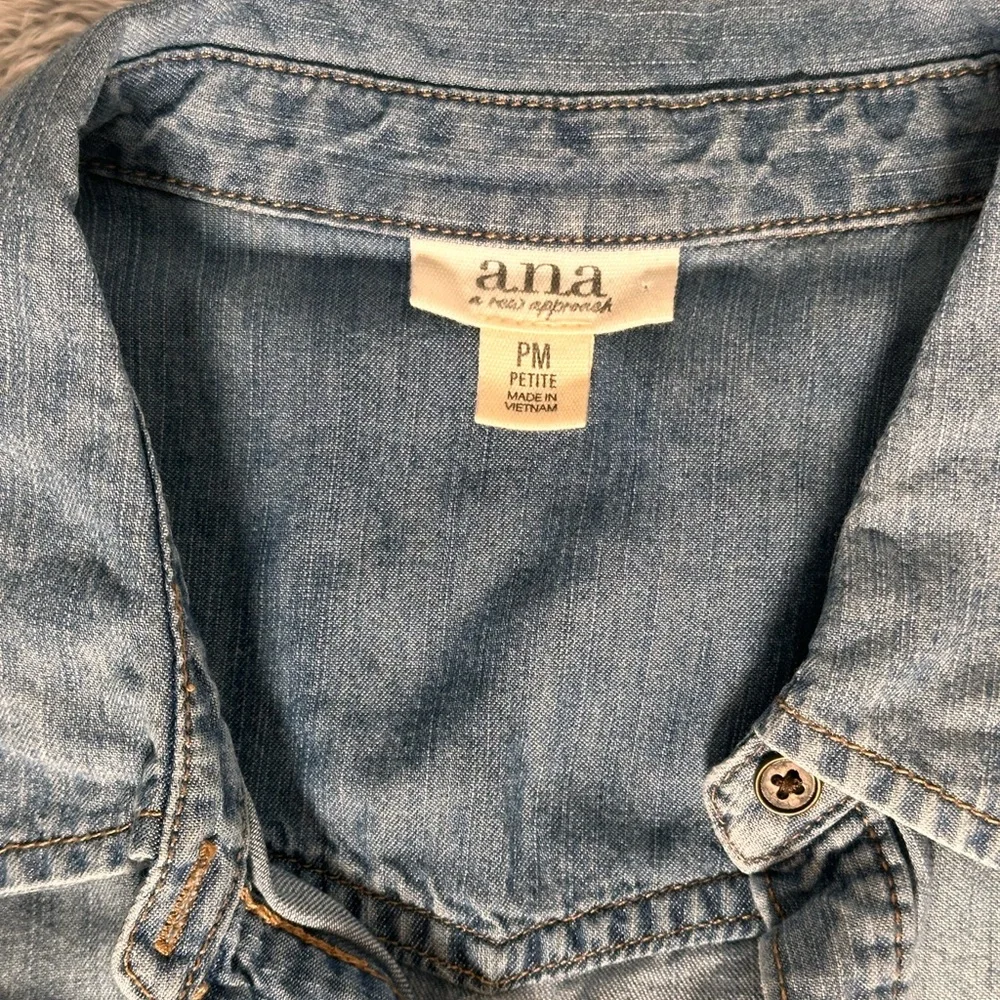 a.n.a Classic Blue Denim Top - Picture 4 of 4